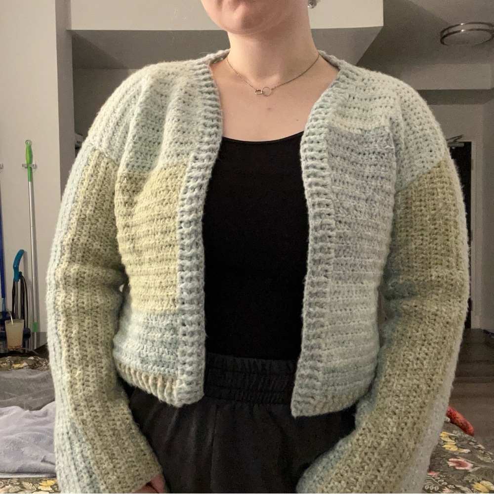 🌸2/$40🌸 Handmade Crochet Cardigan